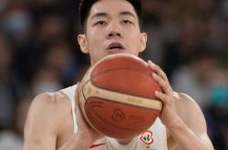九游娱乐入口-中国男子篮球比赛中有球员展现出惊人的个人能力