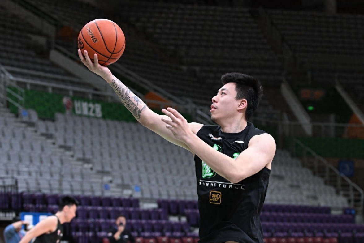 中超名将正面临伤病困扰，重伤待愈的简单介绍