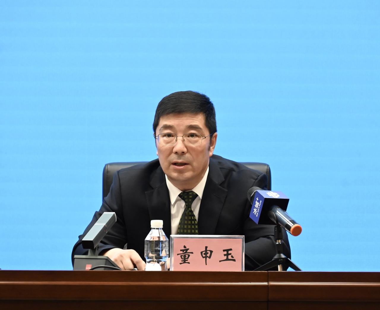 关于新闻发布会：冠军选手分享训练心得的信息