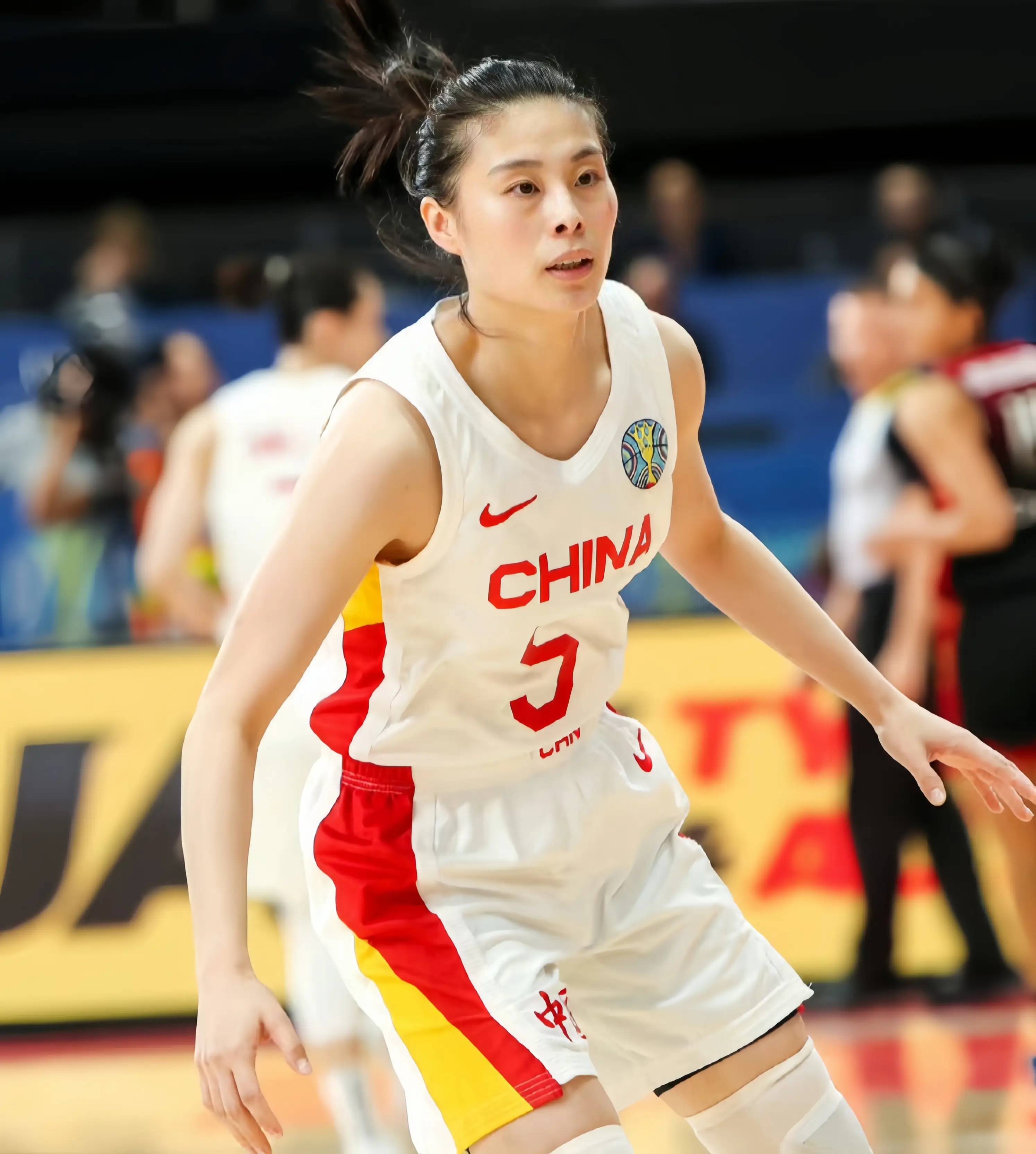 关于海南女篮斗志昂扬，实现关键胜利的信息