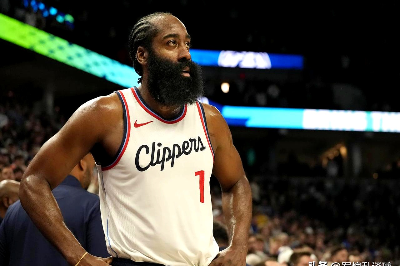 美国篮球名将抢眼登场，无懈可击