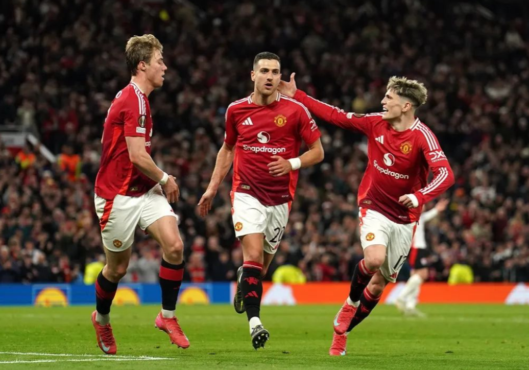 曼联鏖战巴西,皮克惊艳四座的简单介绍 曼联鏖战巴西,皮克惊艳四座的简单介绍