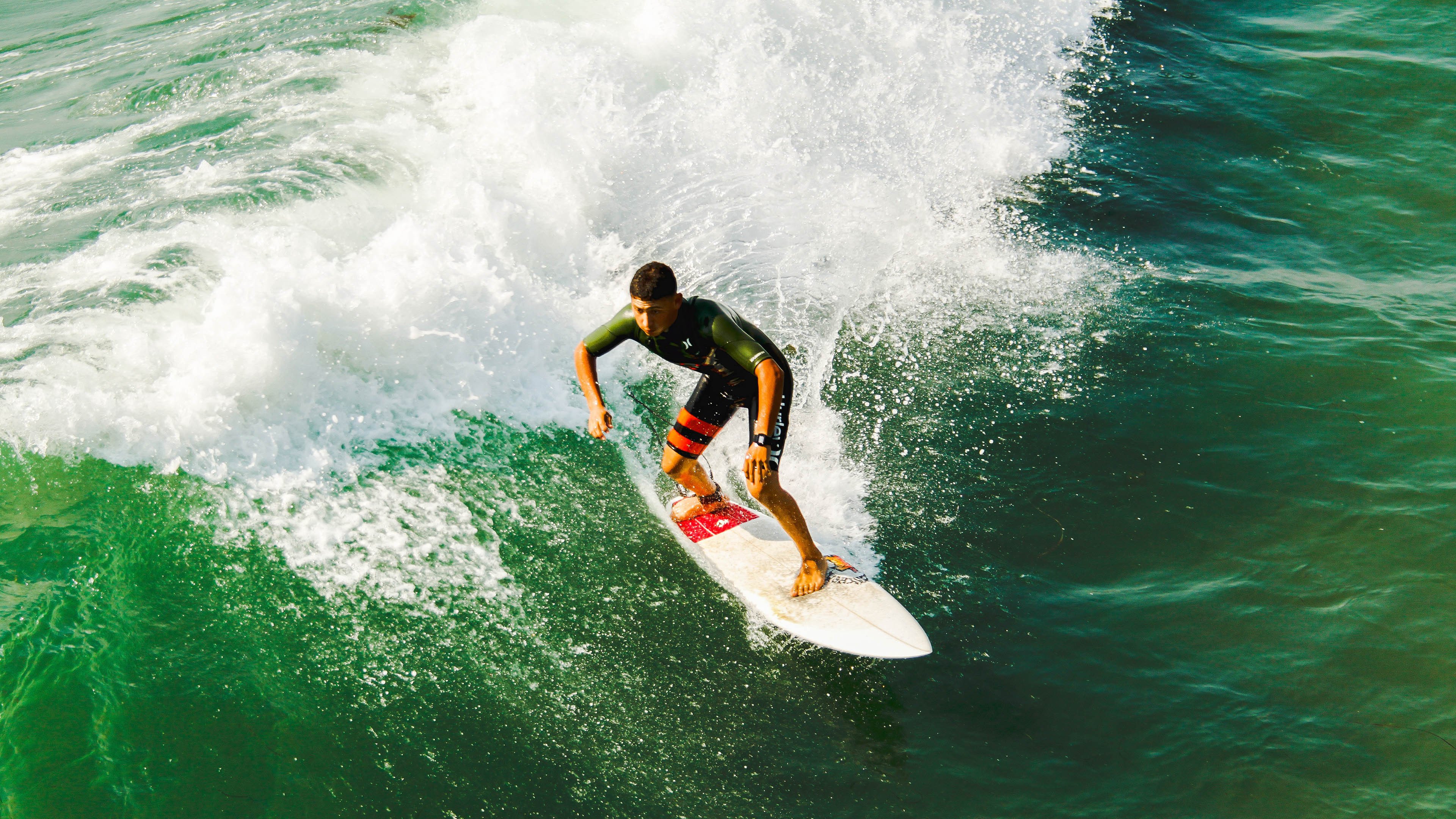 当特奥成为破壁人，马赛用古典英雄主义撕碎比利亚雷亚尔的精密机器